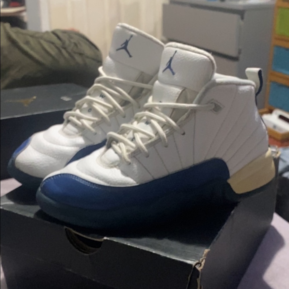 Jordan 12s size 3
